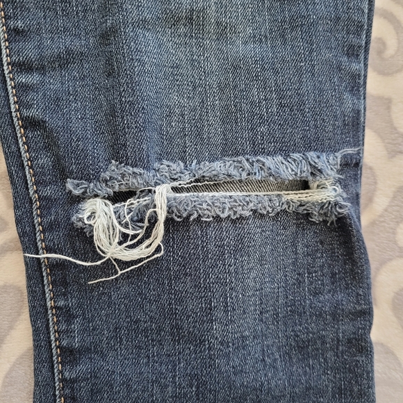 Forever 21 jeans, Dark denim, fading Skinny ripped Size 27, high-waisted - Picture 5 of 11